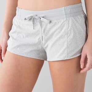 Lululemon Hotty Hot Shorts | Rare Old Style 2.5 in
